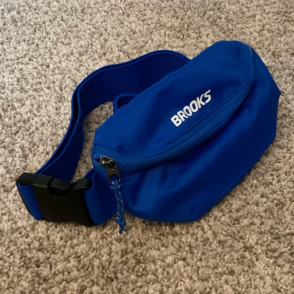 Brooks Running Vibrant Blue Belt Bag